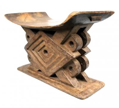 Ghana, Ashanti, Tabouret à motifs géométriques 2