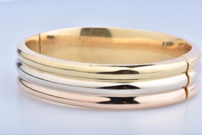 Bracelet en or tricolore 18 carats de 5.9 x 5.2 cm. 2