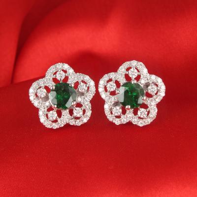 Boucles d’oreilles en or blanc avec grenats tsavorites et diamants de 14 K / 585 2