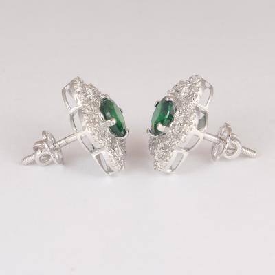 Boucles d’oreilles en or blanc avec grenats tsavorites et diamants de 14 K / 585 2