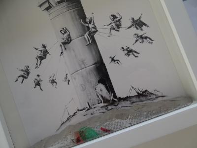 BANKSY (d’après)  - Walled Off Hotel, 2019, Impression et sculpture 2