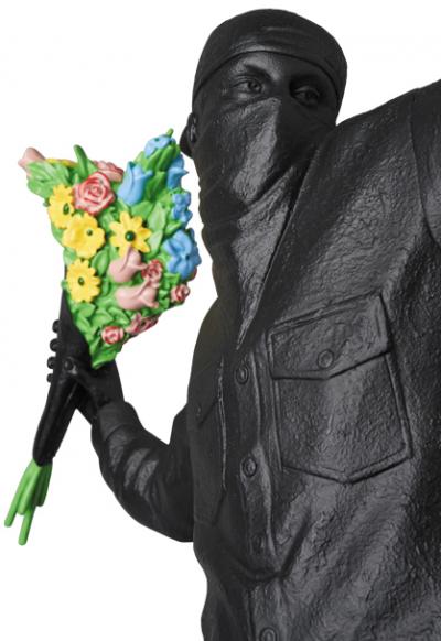 Banksy (d’après) - Flower Bomber, 2019, Sculpture 2