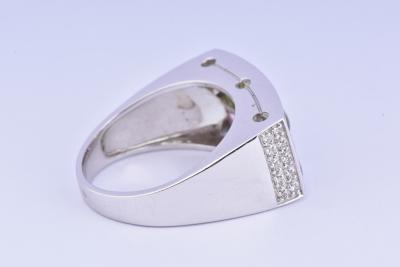 Bague massive en or blanc 18 carats pierres fines et diamants 2