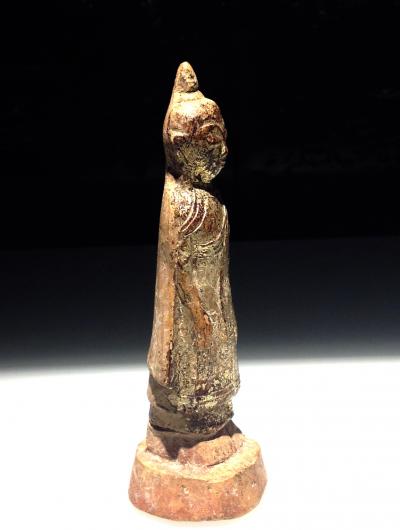 Birmanie, figure de Bouddha debout, terre cuite, 17eme siècle 2