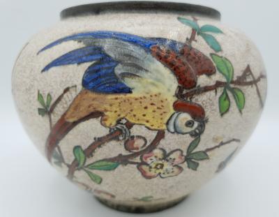 ANCIEN GRAND VASE en barbotine décor aux perroquet signé What's EUR 30