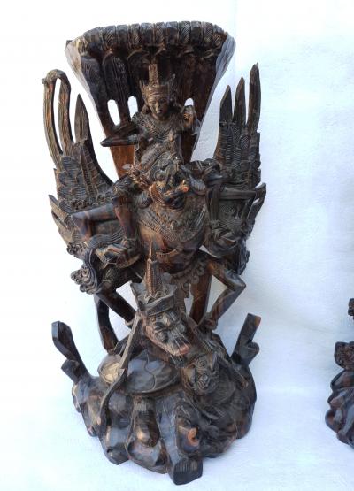 Indonésie -  Paire de Sculptures en bois, 