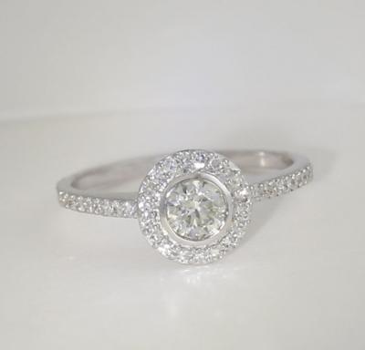 White Gold Solitaire Diamond Ring 2