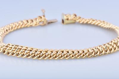 Bracelet en or jaune 18 carats, fermoir tiroir 2