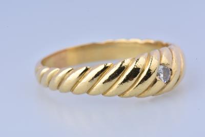 Bague solitaire diamants en or jaune 18 carats 2