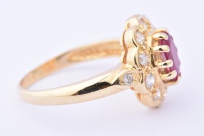 Bague marguerite solitaire rubis et diamants en or jaune 2