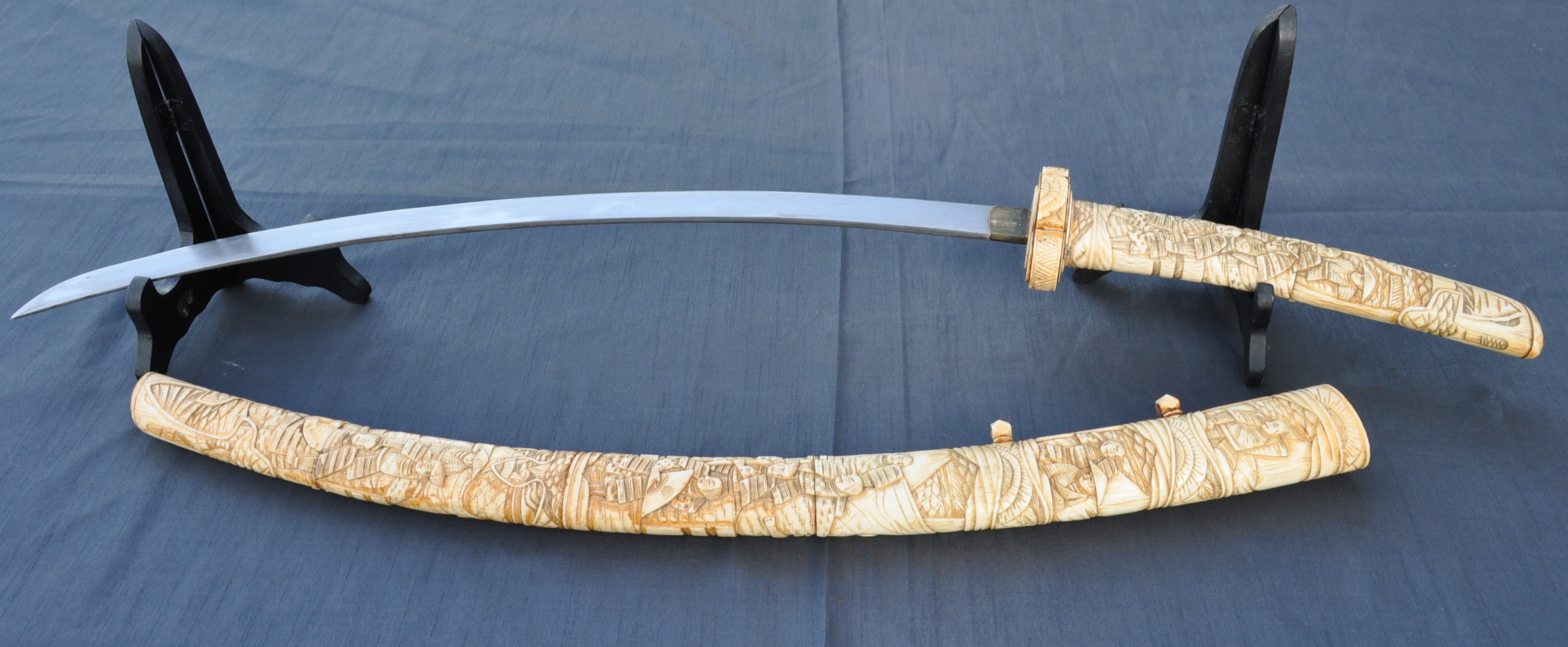 KATANA SABRE JAPONAIS (Longueur 75 cm)