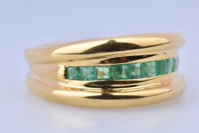 Bague Rivière d’émeraude en or jaune 2