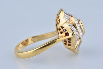 Bague en or jaune 18 carats sertie émeraude et diamants 2