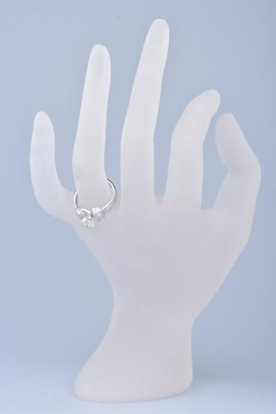 Solitaire ring in white 18 carats gold, embellished with 1.04 ct diamonds in total 2