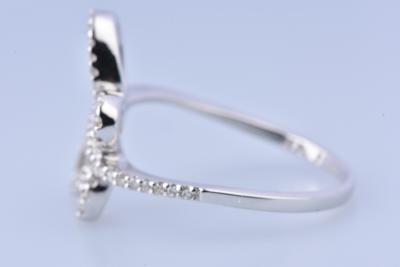 Bague papillon de diamants en en or blanc 18 carats 2