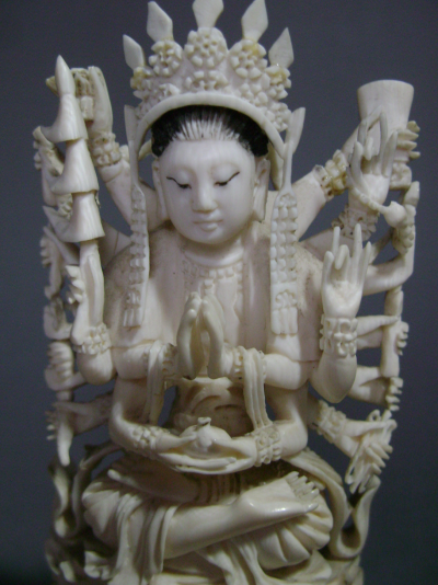 Inde, 1920-30, Bodhitsattva en ivoire. 2