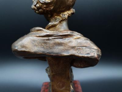 Georges VAN DER STRAETEN - Buste de jeune femme, vers 1900, Épreuve en bronze 2