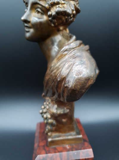 Georges VAN DER STRAETEN - Buste de jeune femme, vers 1900, Épreuve en bronze 2