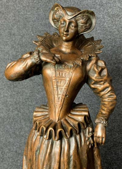 Désiré GRISARD - Femme de cour, vers 1990 - Bronze a patine claire 2