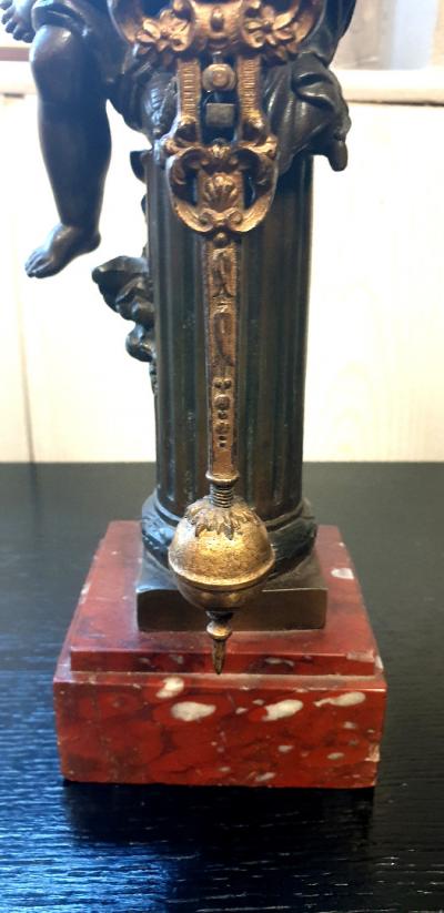 Pendule en antimoine et bronze, vers 1880-1900 2