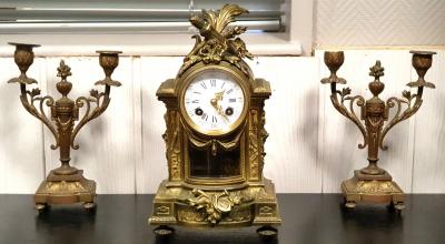 Pendule triptyque époque Napoléon III en bronze doré 2