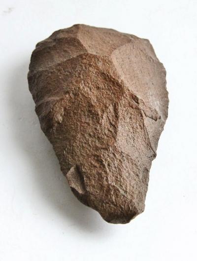 Biface d’hominidé gaucher, Paléolithique inférieur -250 000 ans 2