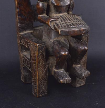 République Démocratique du Congo - Statue de roi africain Tchokwé 2