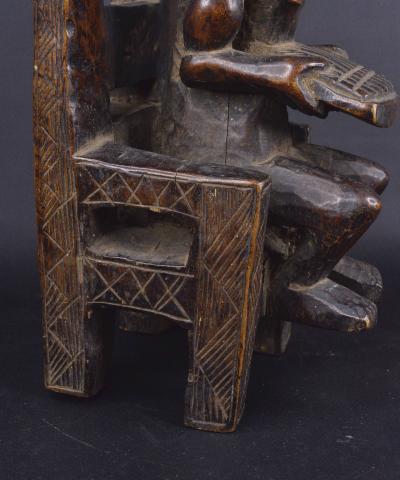 République Démocratique du Congo - Statue de roi africain Tchokwé 2