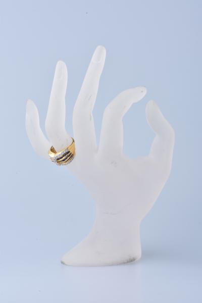 Bague en or jaune 18 carats ornée de 42 Saphirs et de diamants 2