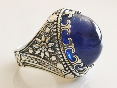 Bague chevalière en argent saphir cabochon de 15 carats 2