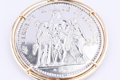 Pendentif pièce de collection République Française associé à un collier en argent 925.  10 FRANCS de 1965. HERCULE signé Dupré. 2