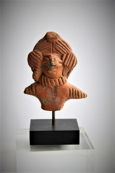 Torse de statuette de Déesse-Mère de la Vallée de l'Indus 2