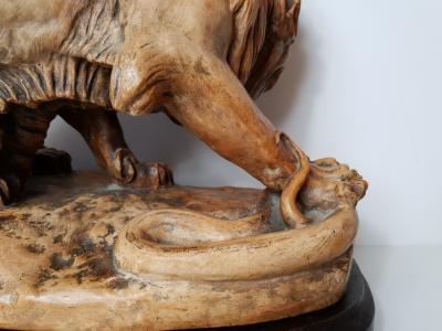 D’après Antoine Louis Barye (1795-1875) - Lion au serpent - Sculpture en plâtre - Ca. 1900 2
