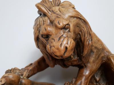 D’après Antoine Louis Barye (1795-1875) - Lion au serpent - Sculpture en plâtre - Ca. 1900 2