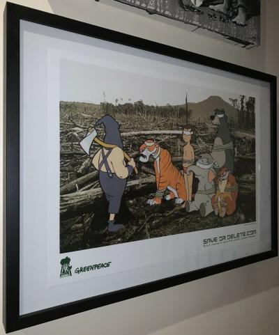 BANKSY (d’après) - Greenpeace Save Or Delete, 2002 - Impression offset & planche de stickers 2