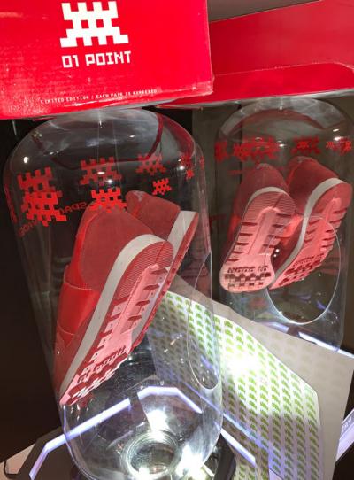 Invader - Red 01 Point Sneakers Package 2003 - Baskets 2