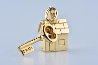 Tiffany & Co. - Pendentif en or jaune et diamant 2