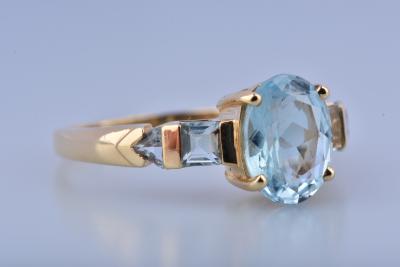 Bague or jaune et aigues-marines 2