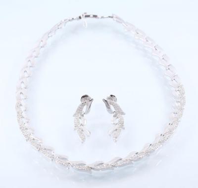 Collier Créateur Or Blanc et Diamants avec Boucles d’Oreilles 2