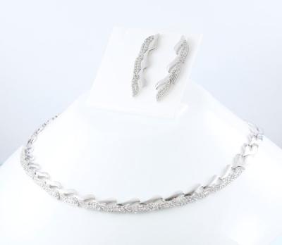 Collier Créateur Or Blanc et Diamants avec Boucles d’Oreilles 2