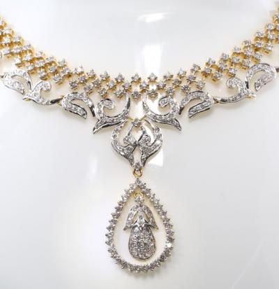 Collier Or Jaune et Diamants avec grandes Boucles d’Oreilles 2