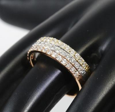 Bague en or jaune et pavage de diamants 2