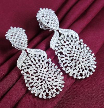 Pendants d’Oreilles Or Blanc et Diamants 2