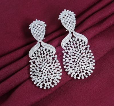 Pendants d’Oreilles Or Blanc et Diamants 2