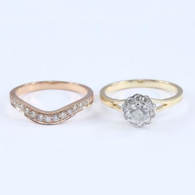 Set of 2 Solitaire Diamond Rings with side Diamonds 2