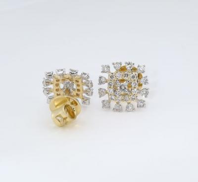 Boucles d’oreilles en or jaune et diamants 2