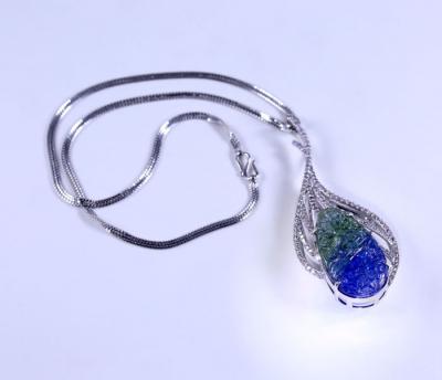 Collieren or blanc, tanzanite sculptée et diamant rose 2