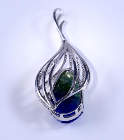 Collieren or blanc, tanzanite sculptée et diamant rose 2