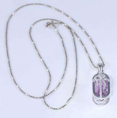Collier en or blanc avec kunzite et diamants 2