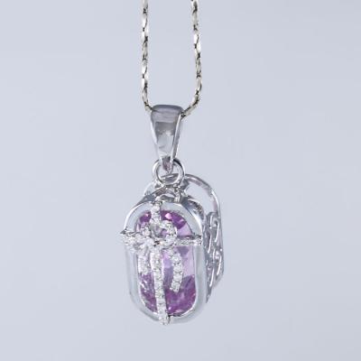 Collier en or blanc avec kunzite et diamants 2